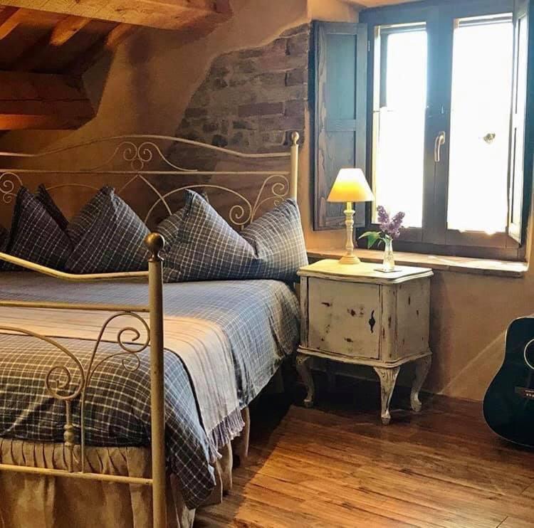 Casale Delle Rondini Bed & Breakfast Tolentino Eksteriør bilde