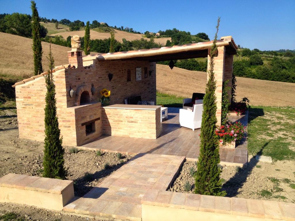 Casale Delle Rondini Bed & Breakfast Tolentino Eksteriør bilde