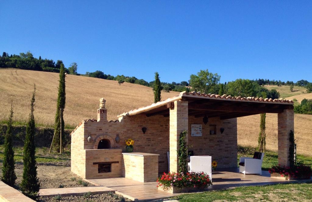Casale Delle Rondini Bed & Breakfast Tolentino Eksteriør bilde