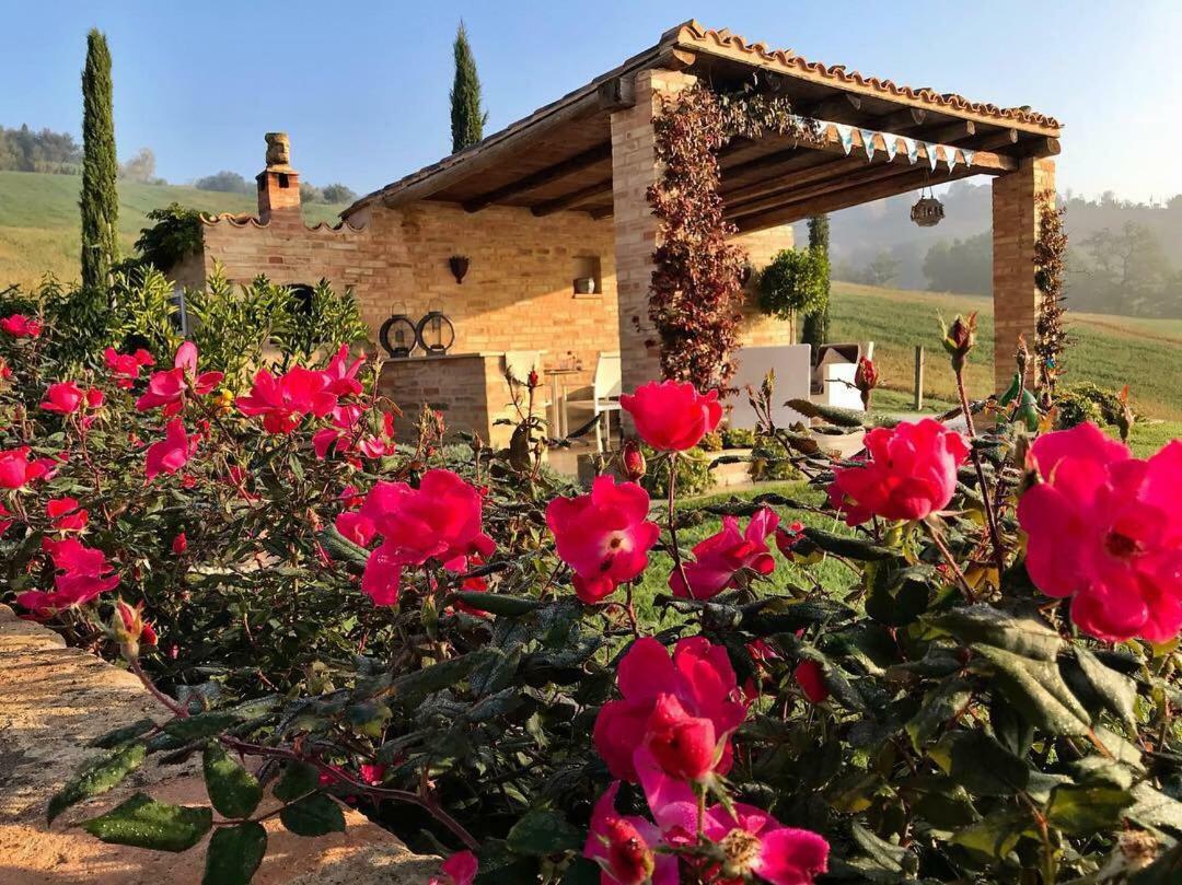 Casale Delle Rondini Bed & Breakfast Tolentino Eksteriør bilde